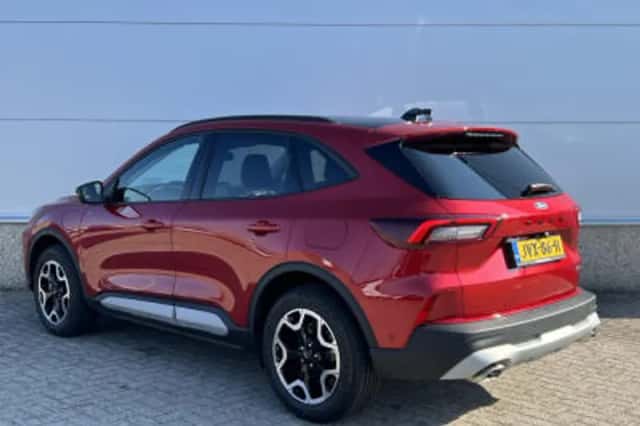 Ford Kuga (2024) thumbnail 3