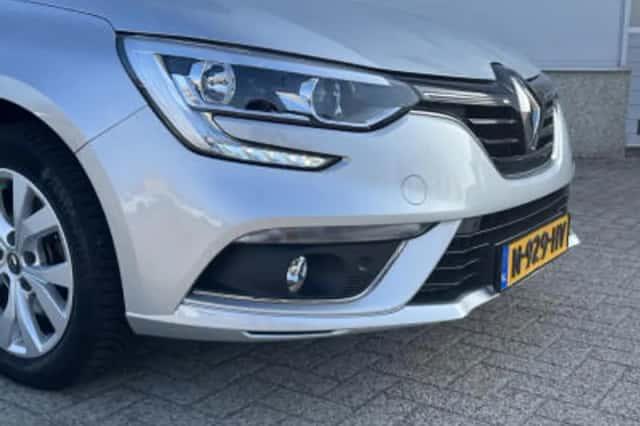 Renault Mégane (2020) thumbnail 4