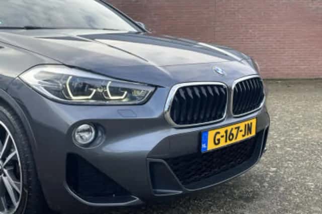 BMW X2 (2019) thumbnail 3