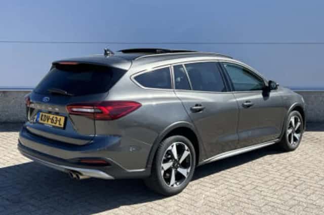Ford Focus (2025) thumbnail 5