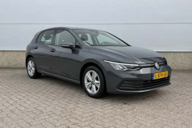 Volkswagen Golf (2021) thumbnail 3