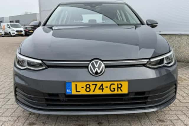 Volkswagen Golf (2021) thumbnail 5