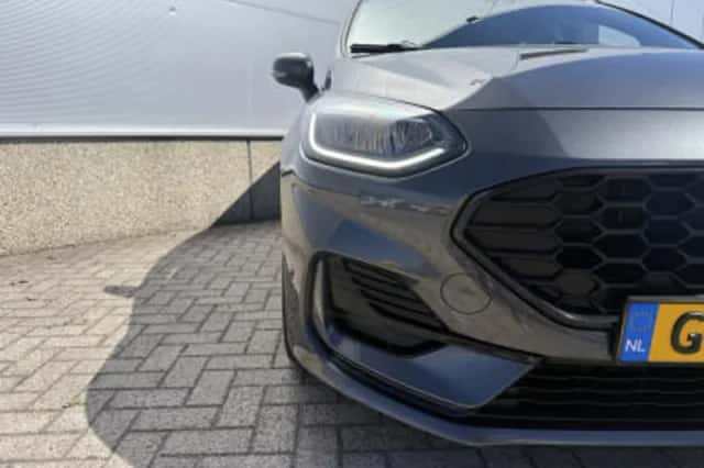 Ford Fiesta (2022) thumbnail 4
