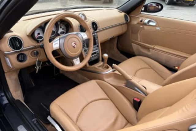 Porsche Boxster (2007) thumbnail 5