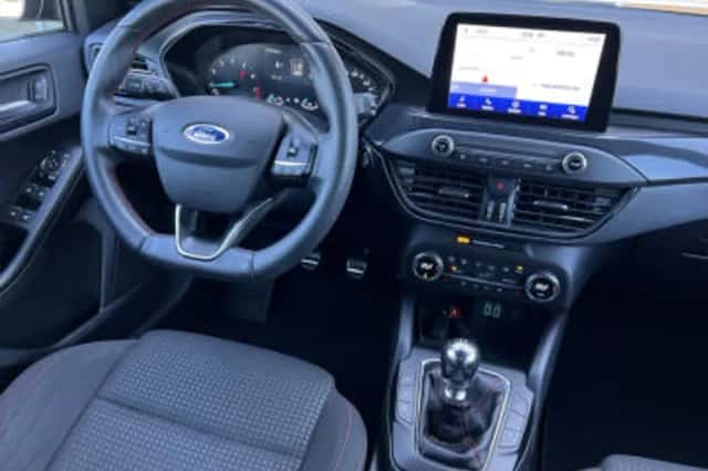 Ford Focus (2021) thumbnail 11