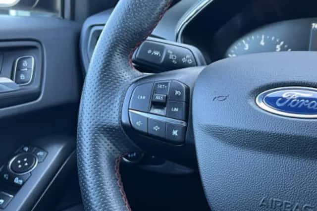 Ford Focus (2021) thumbnail 13