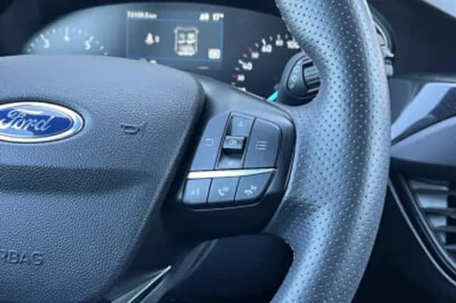 Ford Focus (2021) thumbnail 14