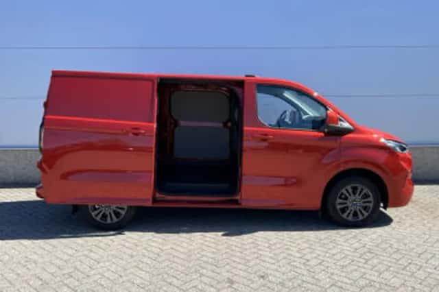 Ford Transit (2023) thumbnail 5
