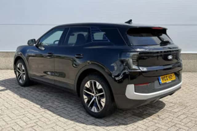 Ford Explorer (2025) thumbnail 4