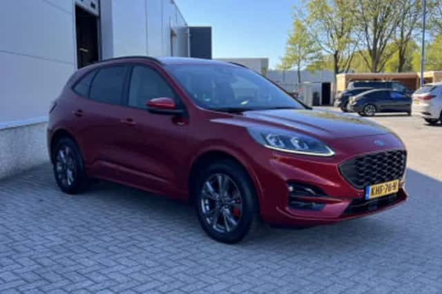 Ford Kuga (2024) thumbnail 3