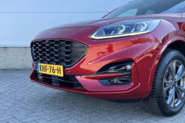 Ford Kuga (2024) thumbnail 6