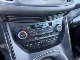 Ford Kuga (2017) thumbnail 18