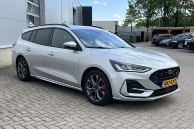 Ford Focus (2025) thumbnail 3