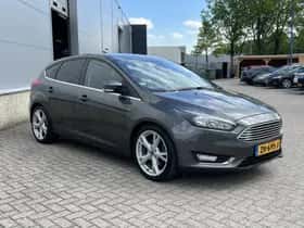 Ford Focus (2018) thumbnail 3