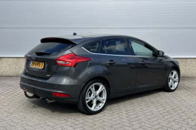 Ford Focus (2018) thumbnail 4
