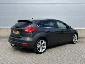 Ford Focus (2018) thumbnail 4