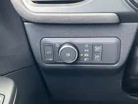 Ford Kuga (2024) thumbnail 28