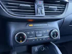 Ford Kuga (2024) thumbnail 21