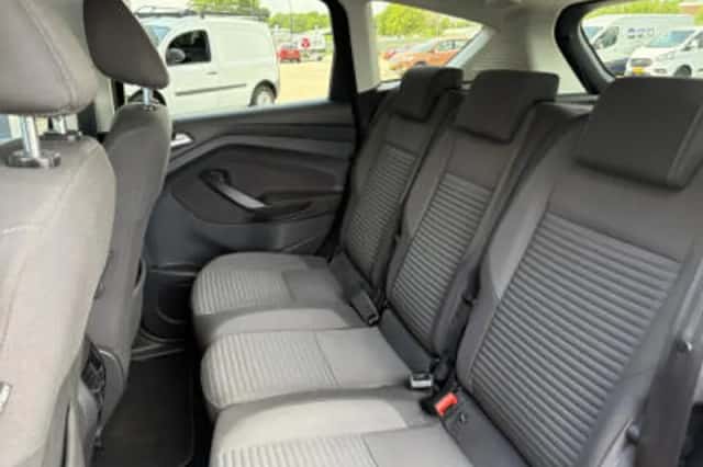 Ford C-Max (2016) thumbnail 13