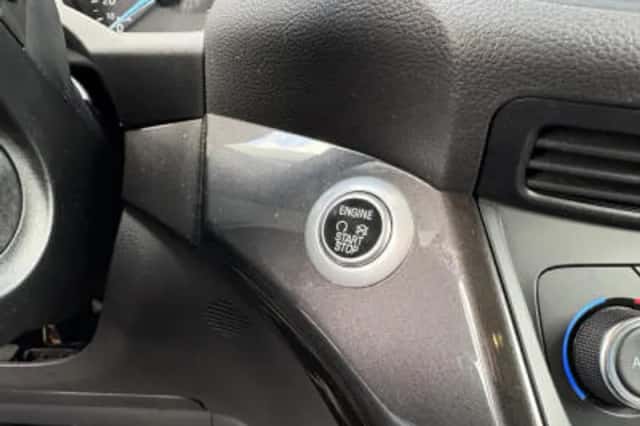 Ford C-Max (2016) thumbnail 19