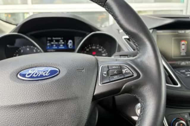 Ford C-Max (2016) thumbnail 20