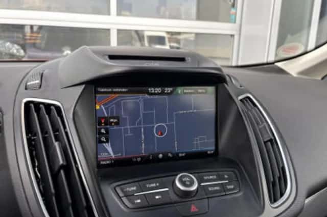 Ford C-Max (2016) thumbnail 21