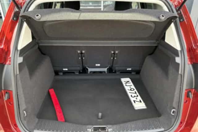 Ford C-Max (2016) thumbnail 7