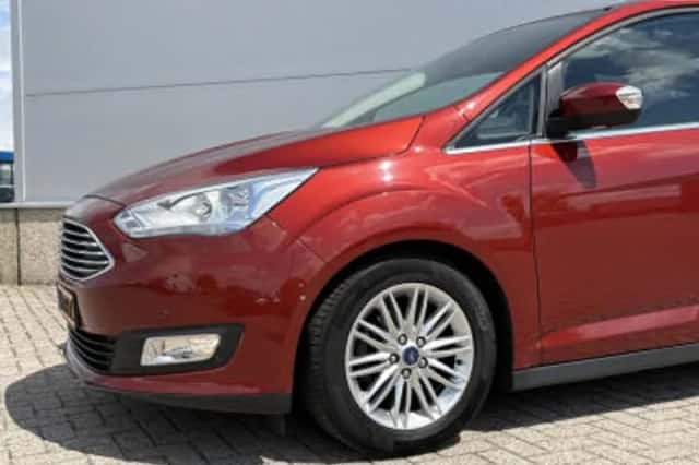 Ford C-Max (2016) thumbnail 10