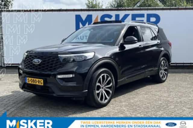 Ford Explorer (2022) thumbnail 2