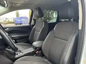 Ford Kuga (2017) thumbnail 11