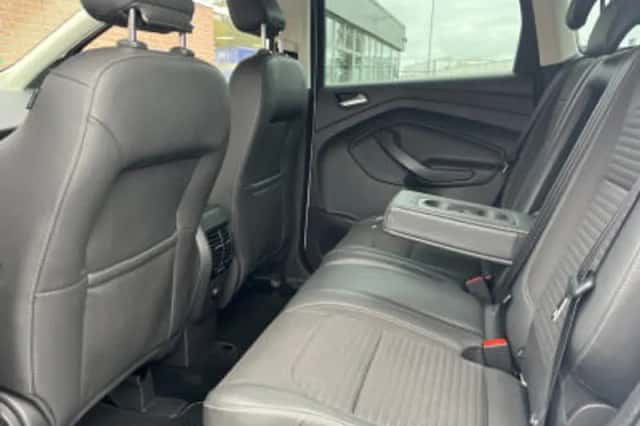 Ford Kuga (2017) thumbnail 5