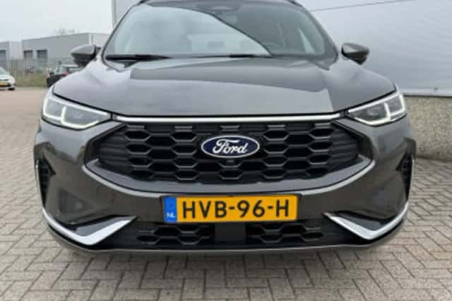 Ford Kuga (2025) thumbnail 5