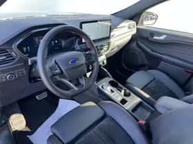 Ford Kuga (2024) thumbnail 5