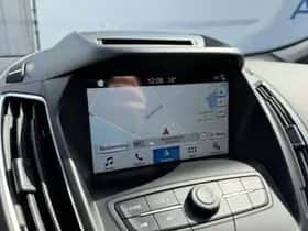 Ford C-Max (2017) thumbnail 22