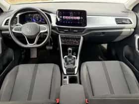 Volkswagen T-Roc (2023) thumbnail 11