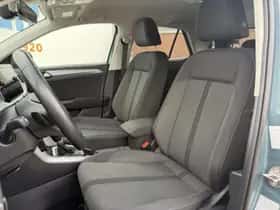 Volkswagen T-Roc (2023) thumbnail 13