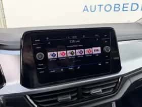 Volkswagen T-Roc (2023) thumbnail 18