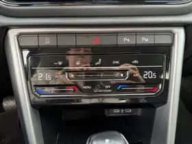 Volkswagen T-Roc (2023) thumbnail 22