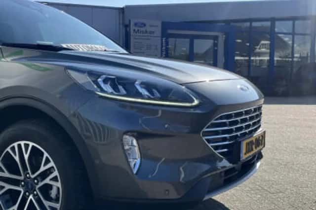 Ford Kuga (2024) thumbnail 4