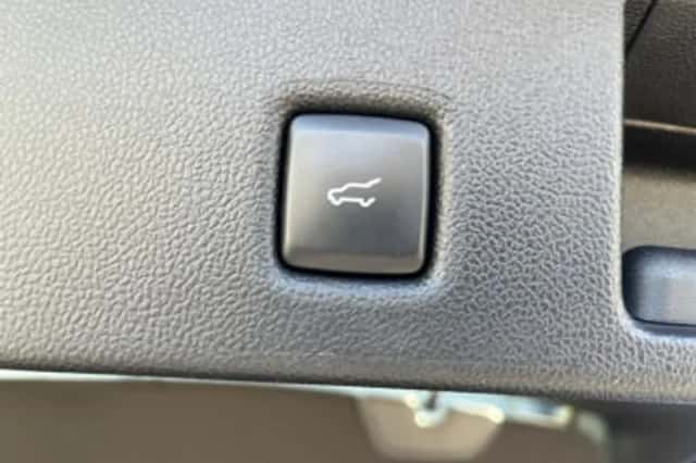 Ford Kuga (2024) thumbnail 10