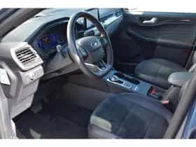 Ford Kuga (2022) thumbnail 15