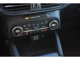 Ford Kuga (2022) thumbnail 22