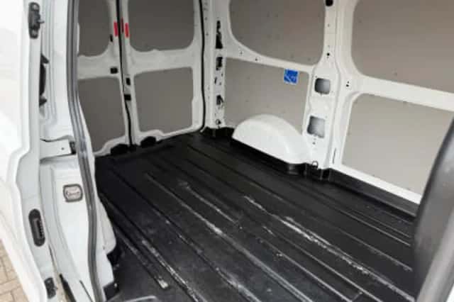 Ford Transit (2024) thumbnail 5