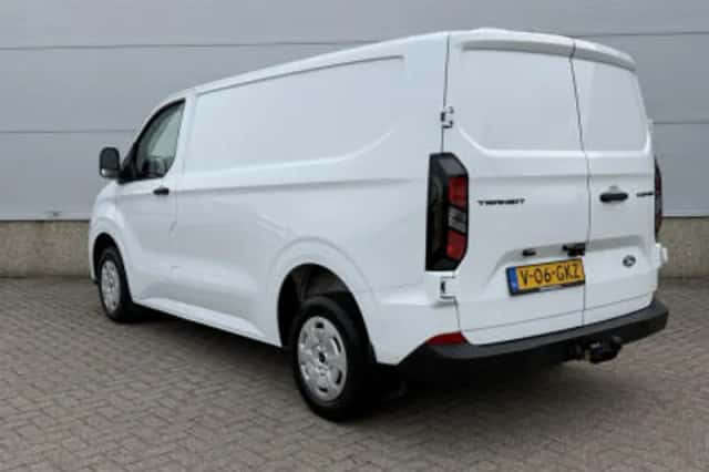 Ford Transit (2024) thumbnail 6