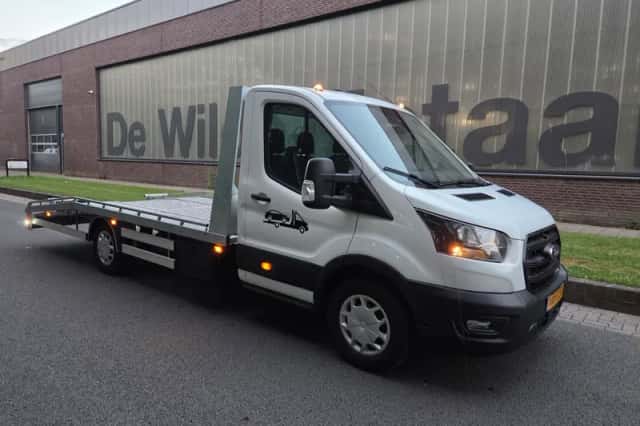 Ford Transit (2022) thumbnail 1