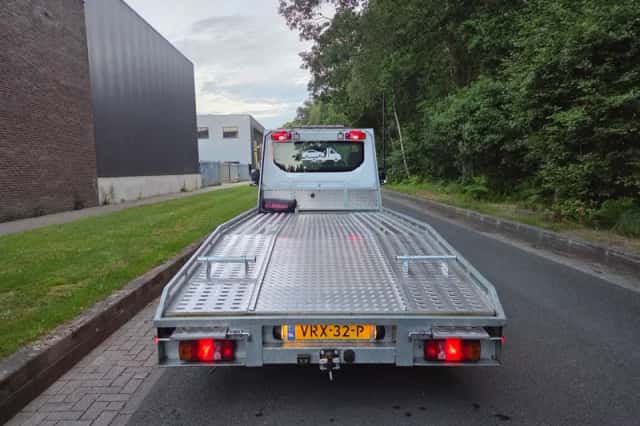 Ford Transit (2022) thumbnail 4
