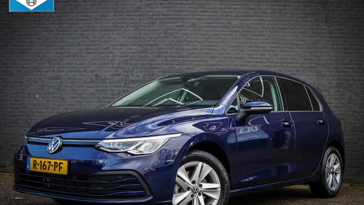 Volkswagen Golf (2021) — foto 1