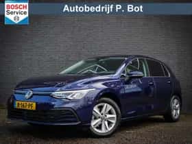 Volkswagen Golf (2021) thumbnail 1