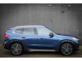 BMW X1 (2022) thumbnail 2