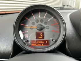 MINI Countryman (2016) thumbnail 9
